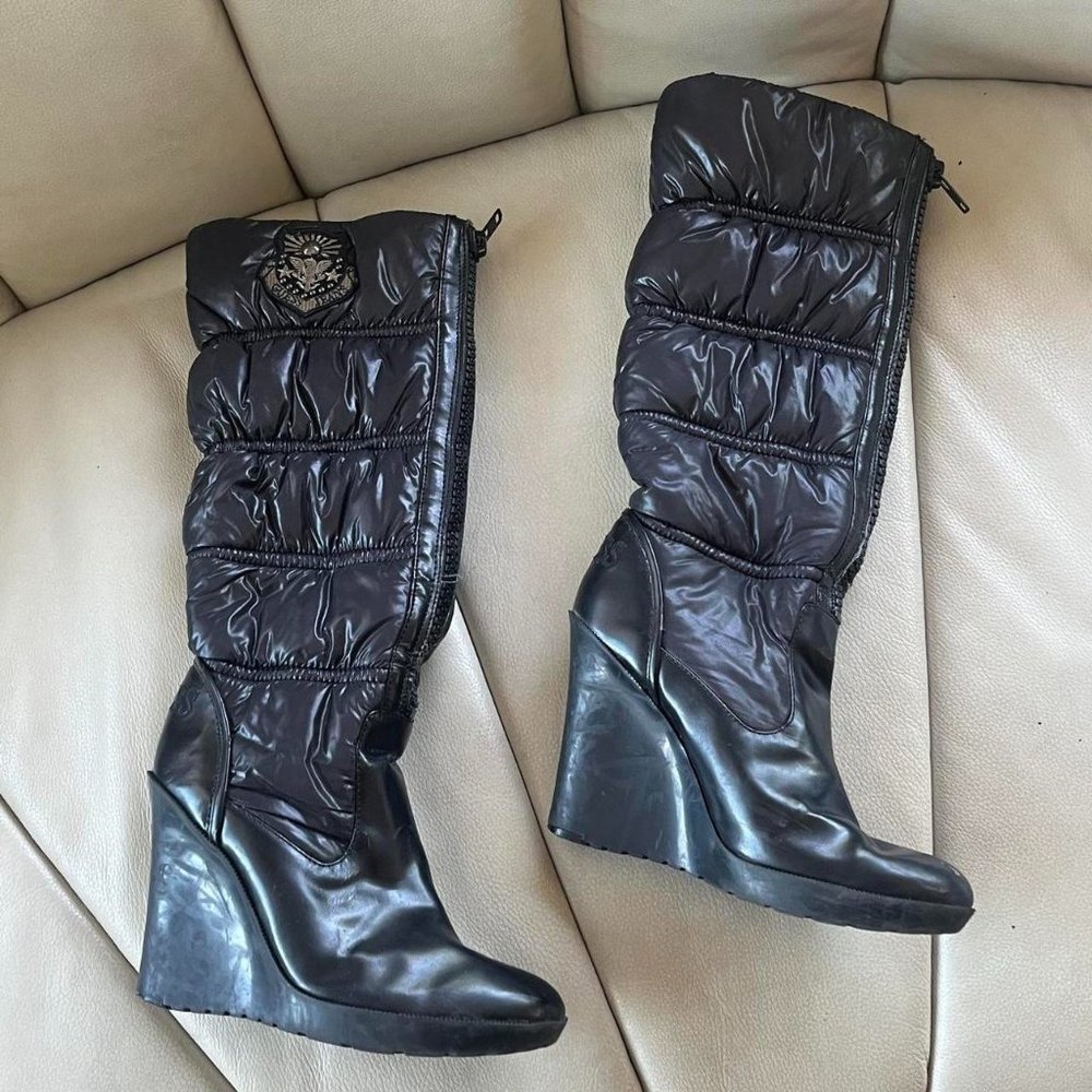 Guess shiny black puffer wedge heel boots